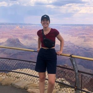 Meet your Posher, Kacie